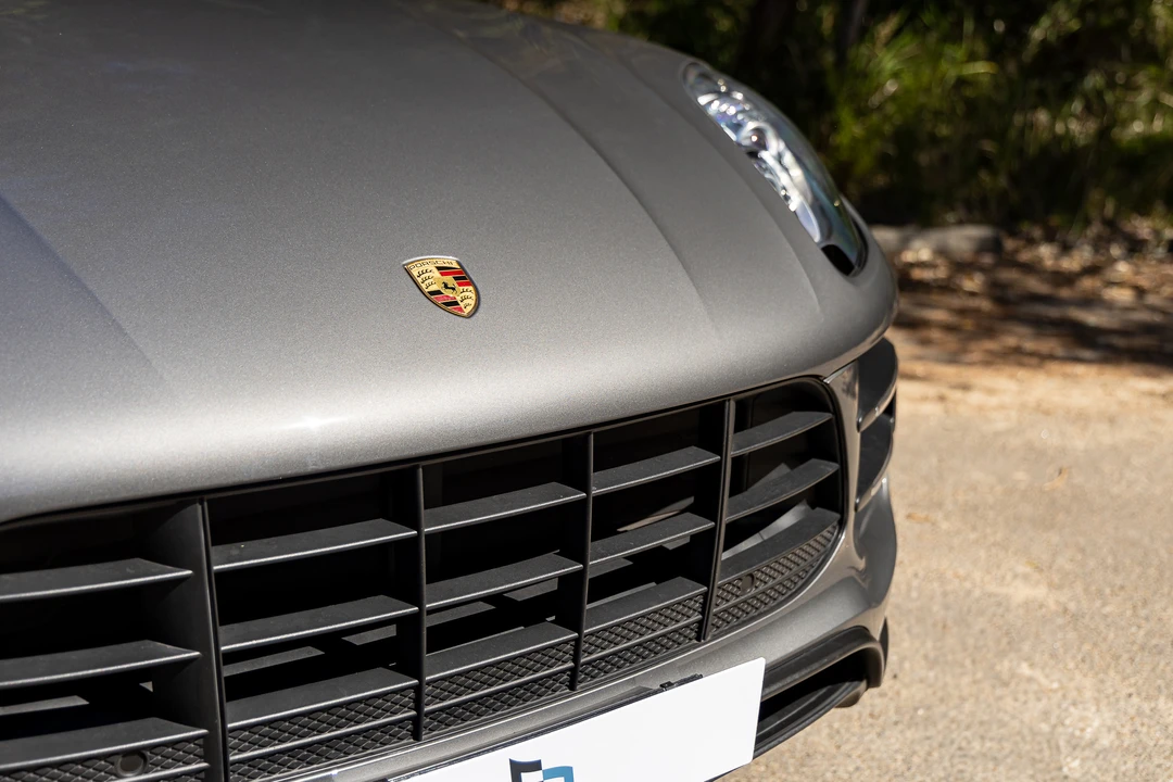 2014 Porsche Macan Turbo - Image 29 of 31