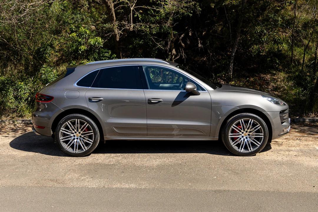 2014 Porsche Macan Turbo - Image 8 of 31