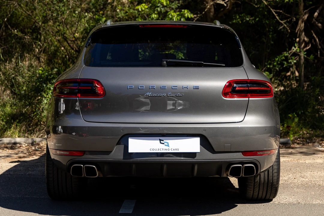 2014 Porsche Macan Turbo - Image 14 of 31