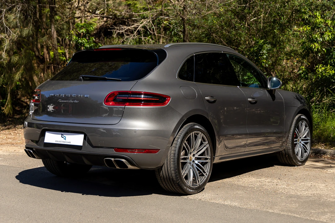2014 Porsche Macan Turbo - Image 7 of 31