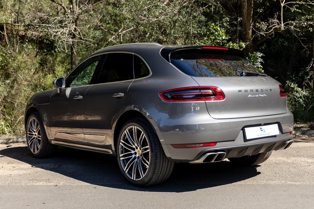 2014 Porsche Macan Turbo - Image 13 of 31