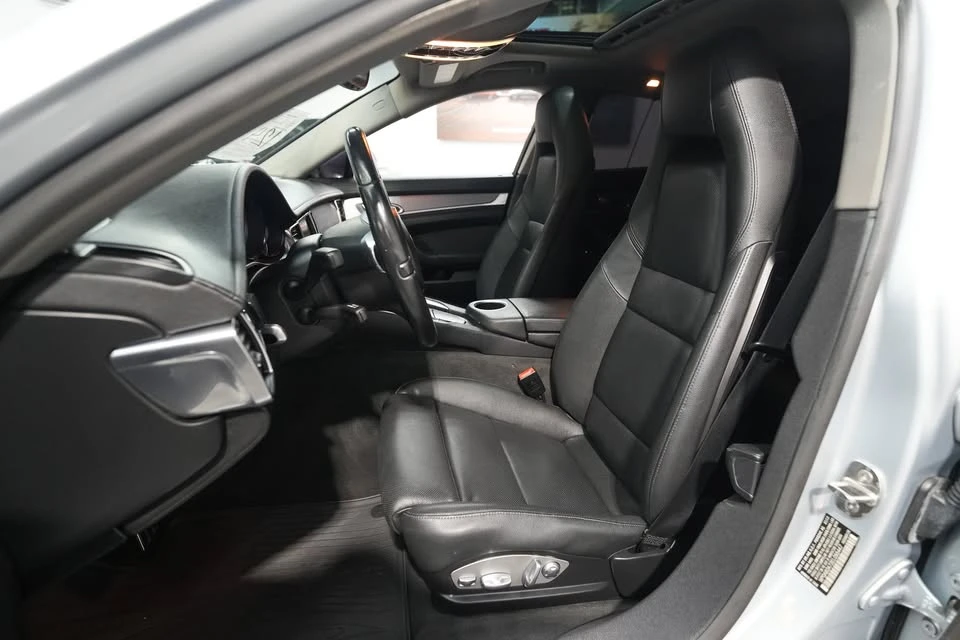 2014 Porsche 970 Panamera 4S - Image 18 of 19