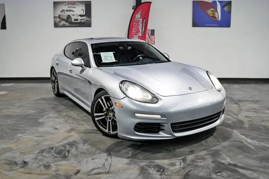 2014 Porsche Panamera 4S