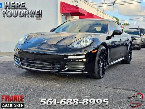 2014 Porsche Panamera 4 Sedan