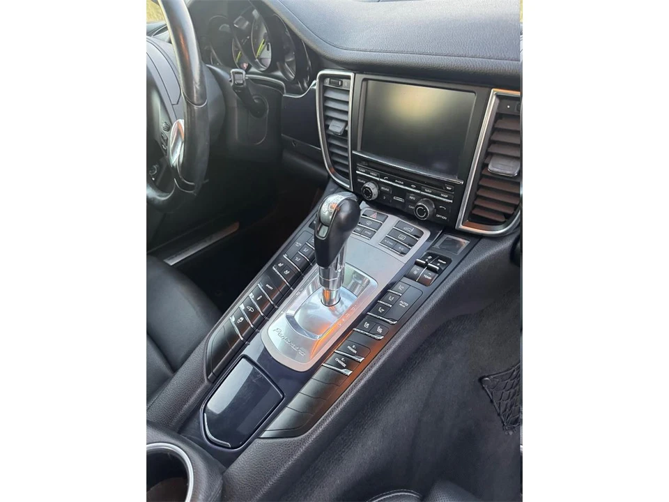 2014 Porsche 970 Panamera - Image 15 of 17