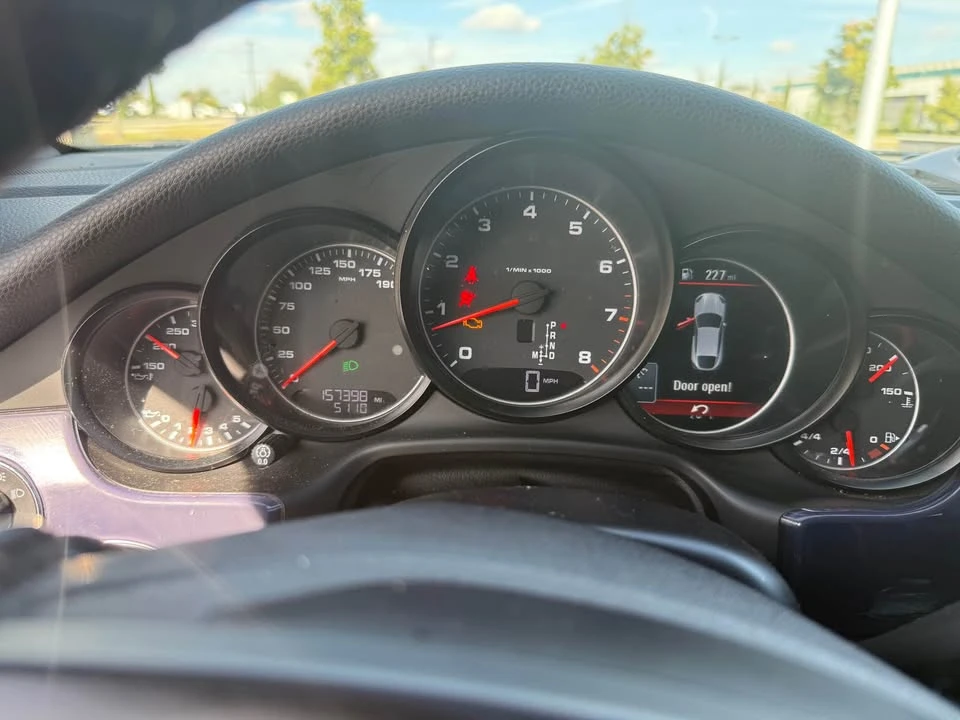 2014 Porsche 970 Panamera - Image 9 of 10