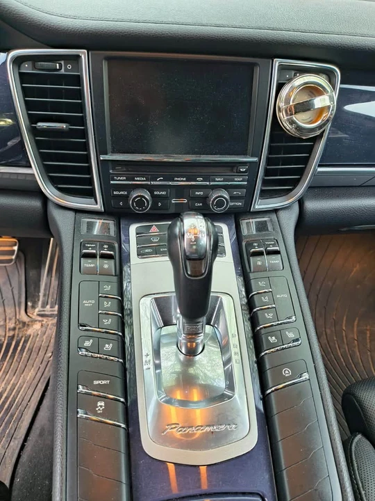 2014 Porsche 970 Panamera - Image 9 of 11