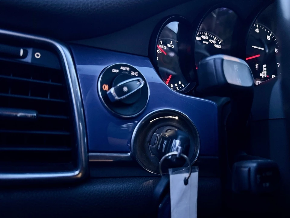 2014 Porsche 970 Panamera - Image 19 of 23