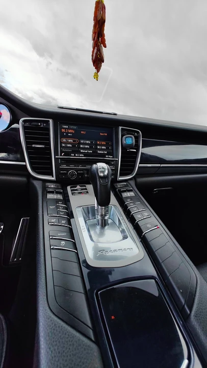 2014 Porsche 970 Panamera - Image 12 of 17