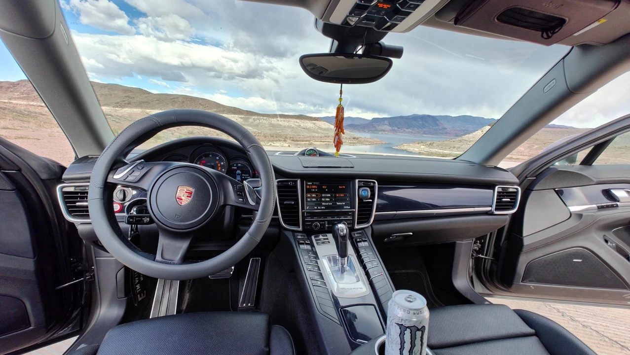 2014 Porsche 970 Panamera - Image 9 of 17