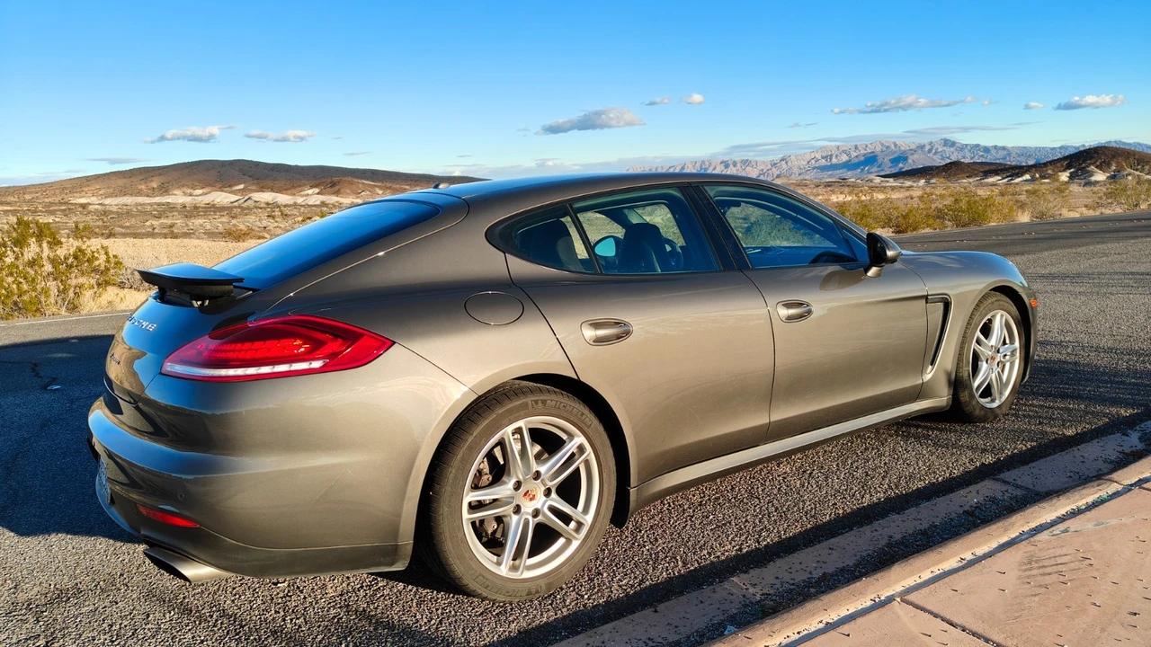 2014 Porsche 970 Panamera - Image 5 of 17