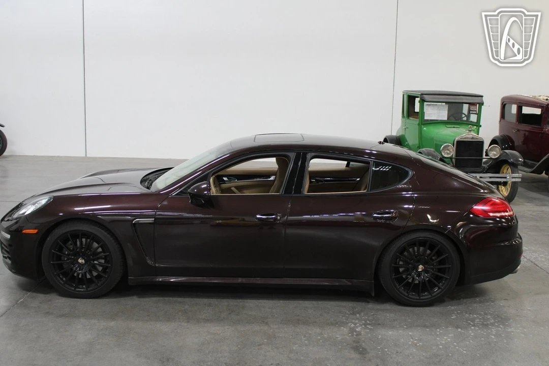 2014 Porsche 970 Panamera - Image 9 of 12