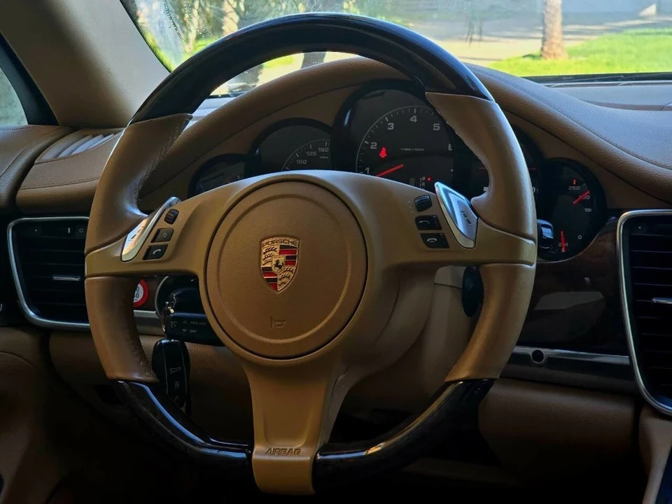 2014 Porsche 970 Panamera - Image 11 of 21