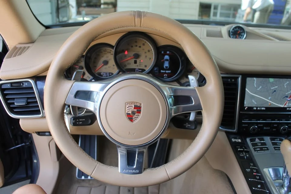 2014 Porsche 970 Panamera - Image 18 of 20