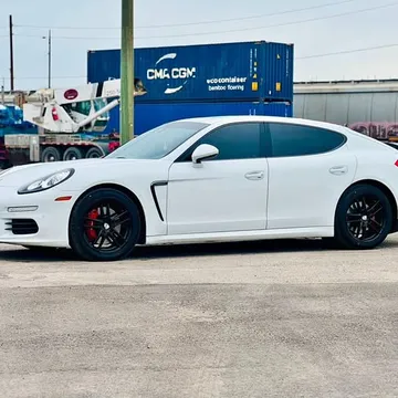 2014 Porsche Panamera 4
