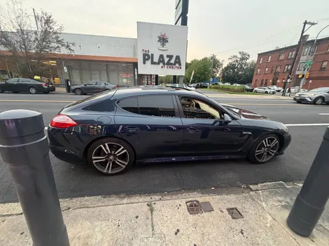 2014 Porsche Panamera 4 Edition Sedan 4D