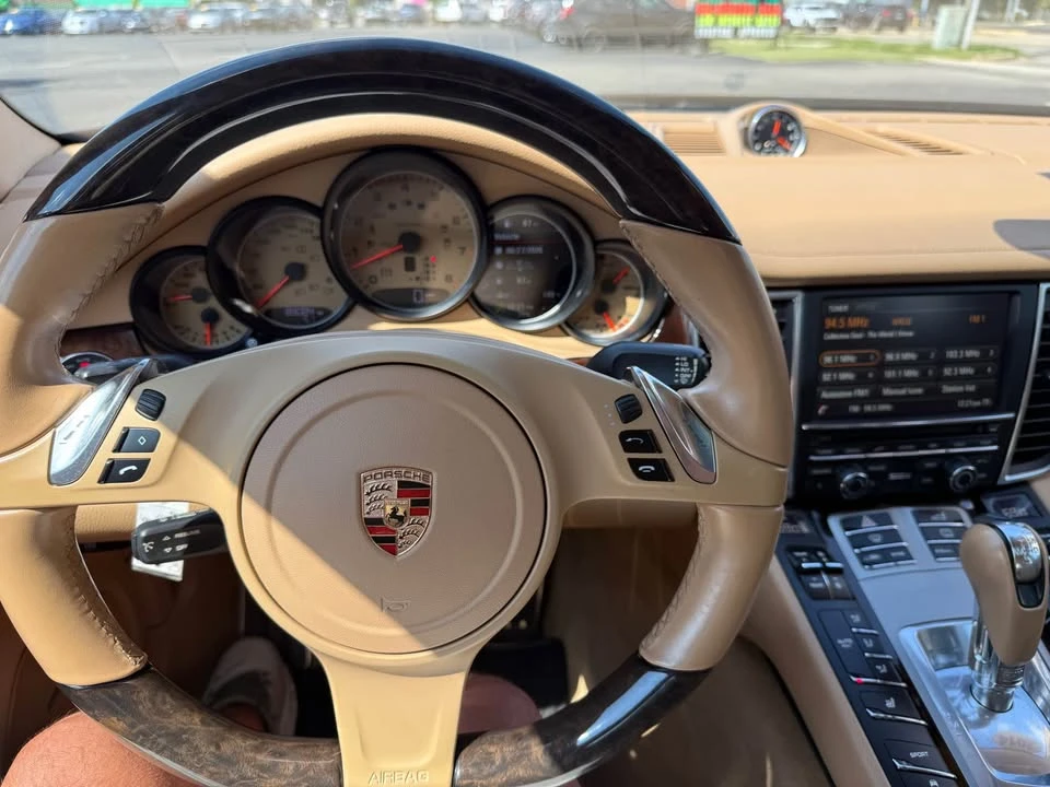2014 Porsche 970 Panamera - Image 13 of 14