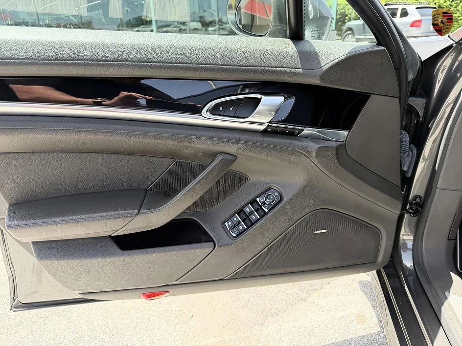 2014 Porsche 970 Panamera - Image 29 of 31
