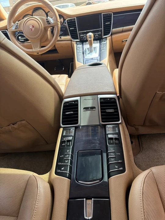 2014 Porsche 970 Panamera - Image 17 of 19