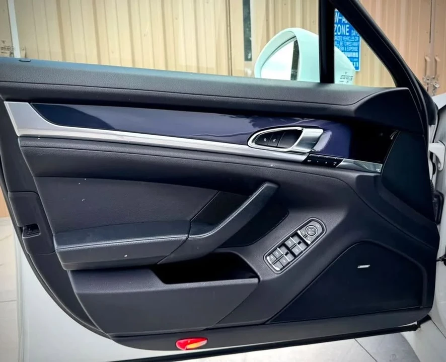 2014 Porsche 970 Panamera - Image 16 of 20
