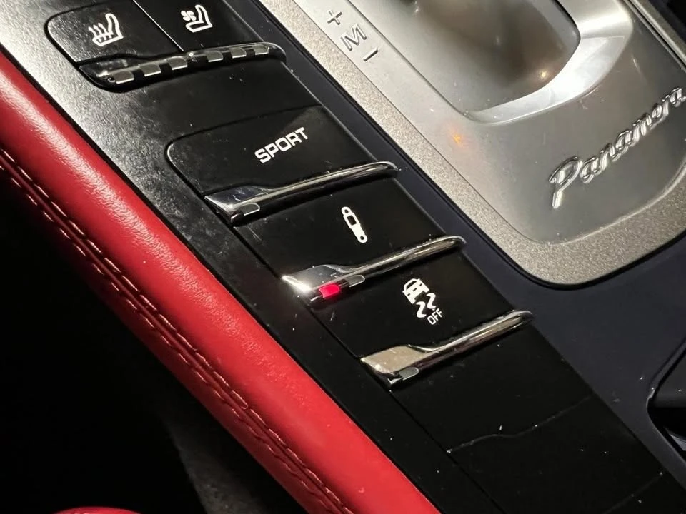 2014 Porsche 970 Panamera - Image 15 of 20