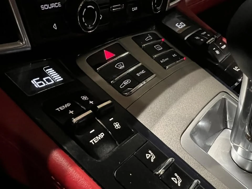2014 Porsche 970 Panamera - Image 14 of 20