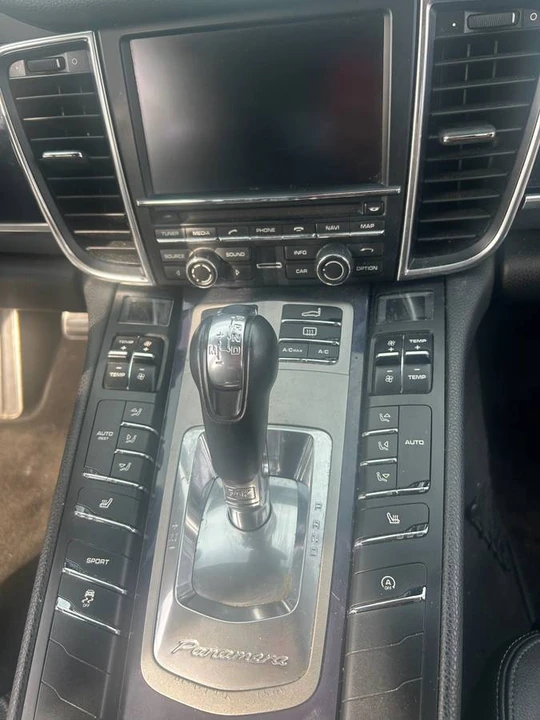 2014 Porsche 970 Panamera - Image 16 of 21