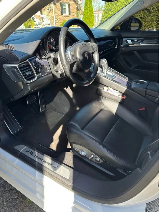 2014 Porsche 970 Panamera - Image 11 of 12