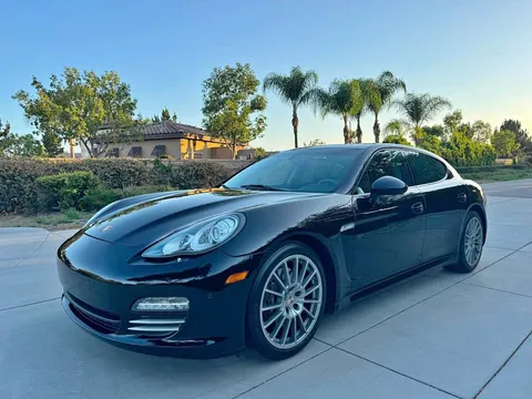 2014 Porsche Panamera 4 Sedan 4D