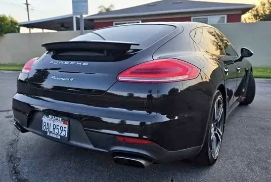 2014 Porsche Panamera 4S