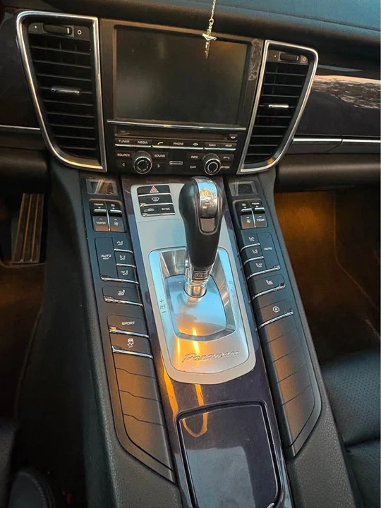 2014 Porsche 970 Panamera - Image 11 of 16