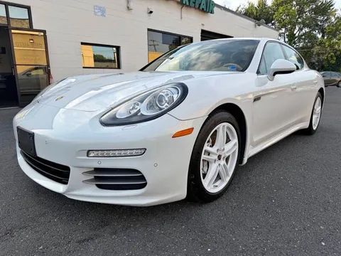 2014 Porsche Panamera 4 Sedan 4D