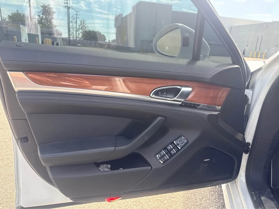 2014 Porsche Panamera - Image 8 of 15
