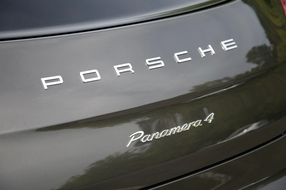 2014 Porsche 970 Panamera - Image 20 of 25