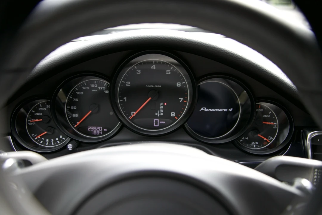 2014 Porsche 970 Panamera - Image 7 of 25