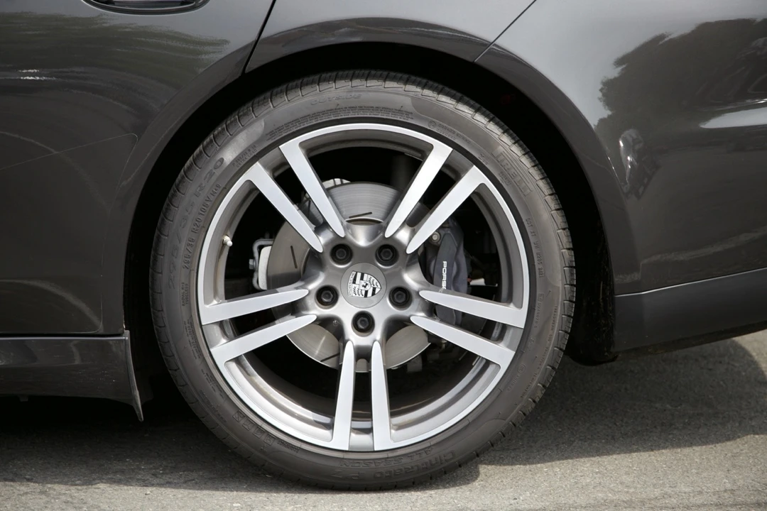 2014 Porsche 970 Panamera - Image 19 of 25