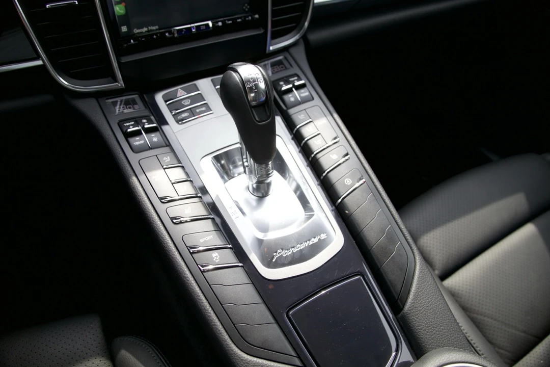 2014 Porsche 970 Panamera - Image 8 of 25