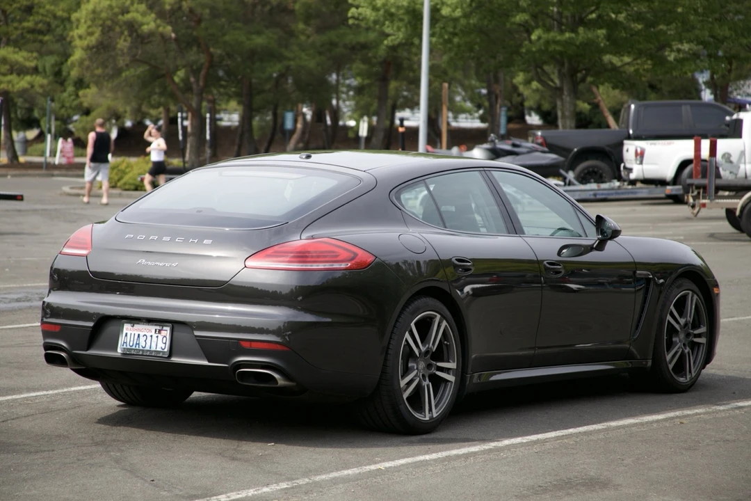 2014 Porsche 970 Panamera - Image 13 of 25