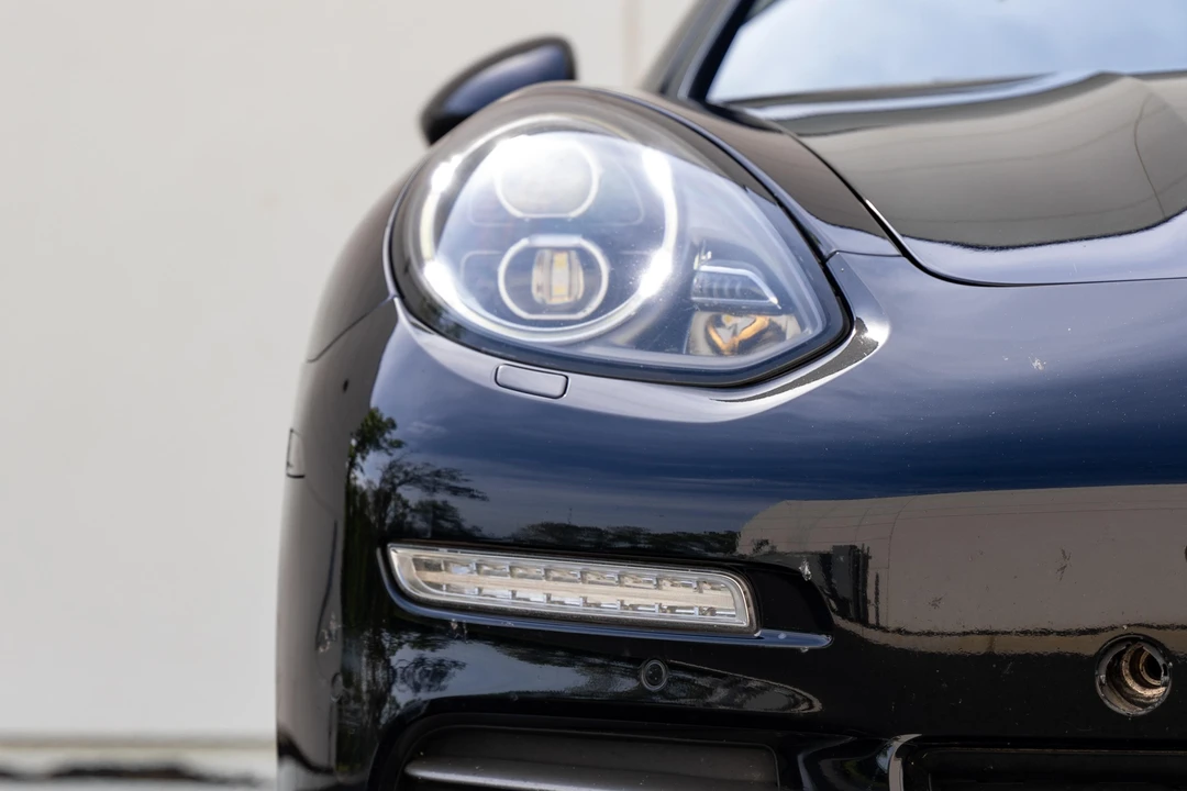 2014 Porsche 970 Panamera - Image 9 of 31