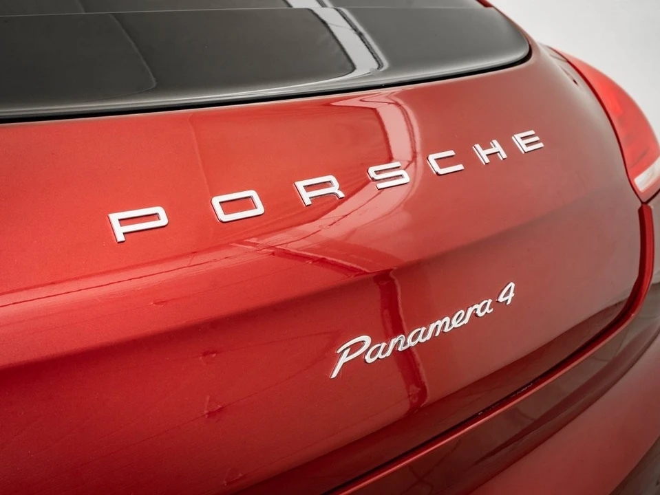 2014 Porsche 970 Panamera - Image 16 of 21