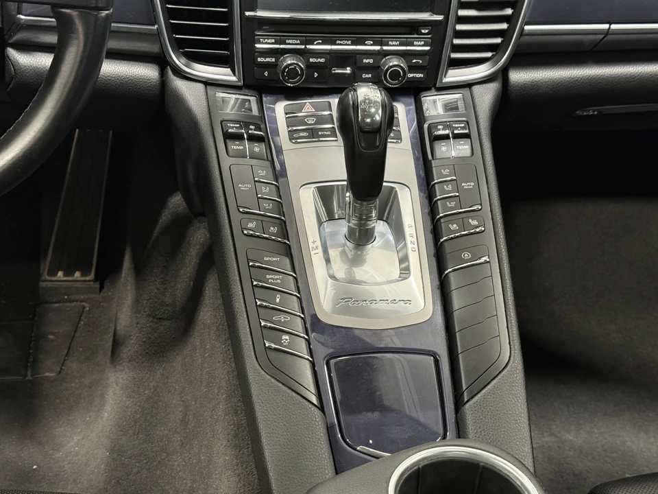 2014 Porsche 970 Panamera - Image 8 of 31