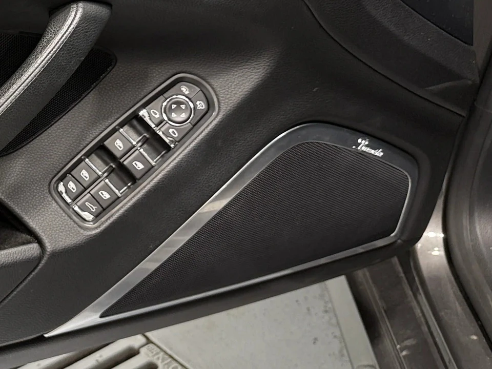 2014 Porsche 970 Panamera - Image 21 of 31
