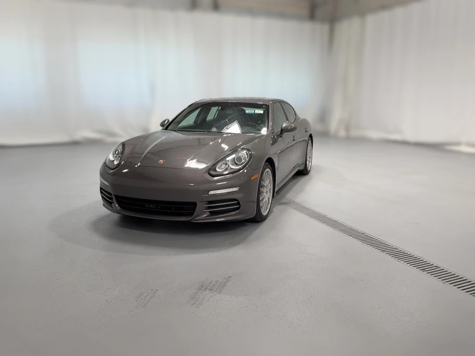 2014 Porsche 970 Panamera - Image 28 of 31