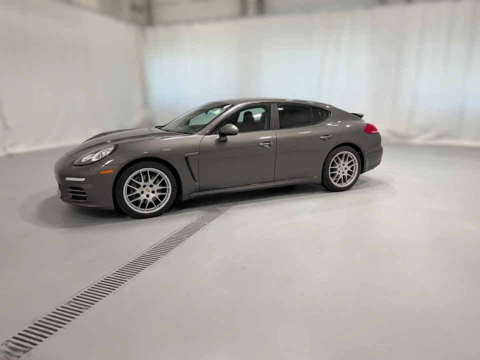 2014 Porsche 970 Panamera - Image 30 of 31