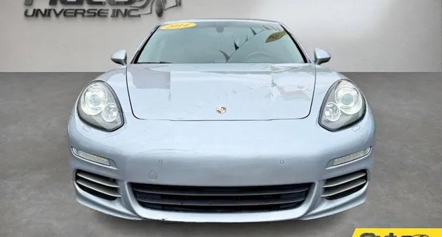 2014 Porsche Panamera 4