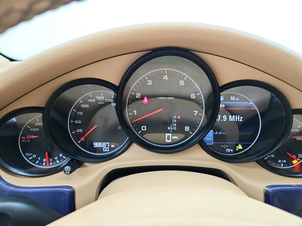 2014 Porsche 970 Panamera - Image 16 of 31