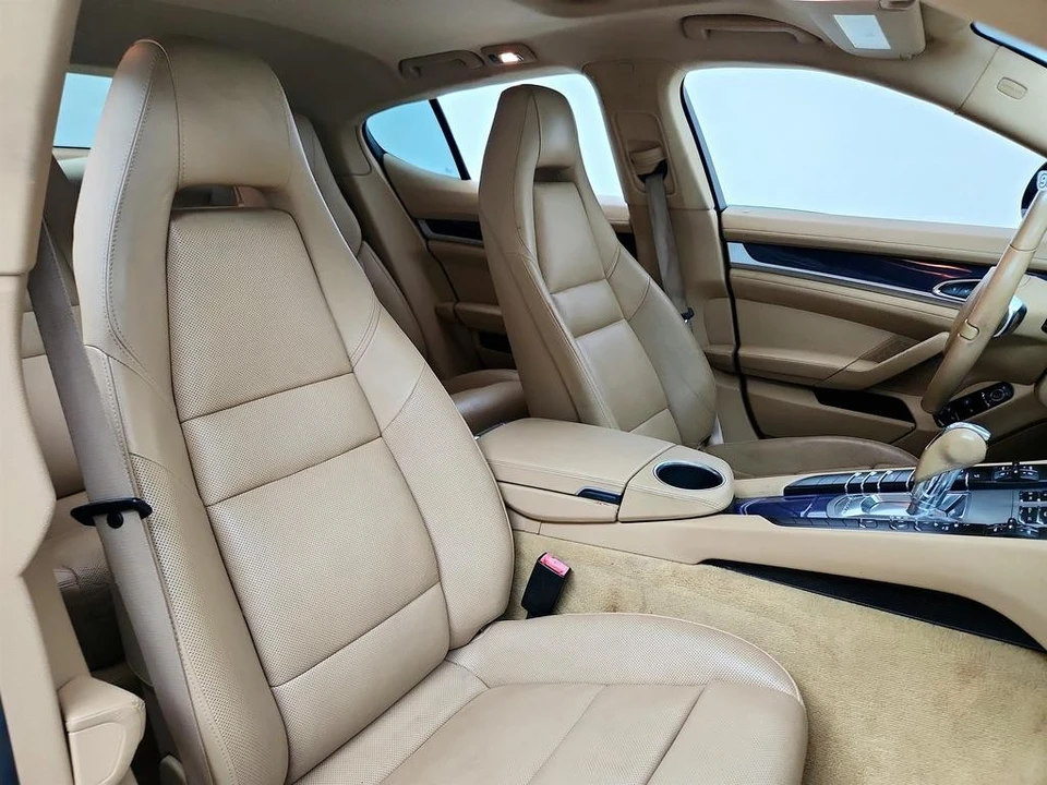 2014 Porsche 970 Panamera - Image 26 of 31