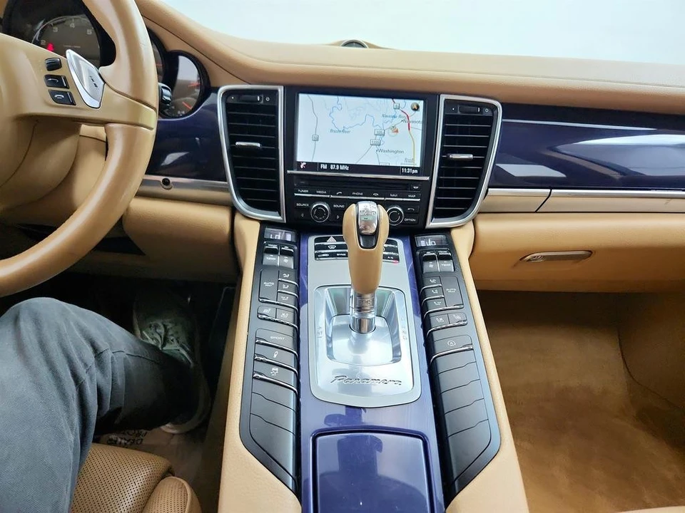2014 Porsche 970 Panamera - Image 21 of 31