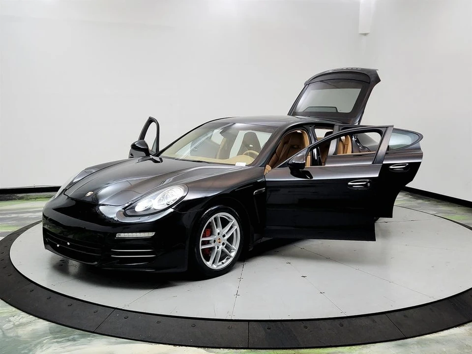 2014 Porsche 970 Panamera - Image 9 of 31