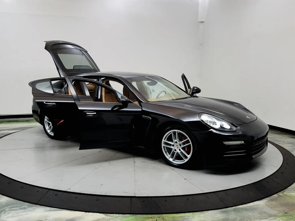 2014 Porsche 970 Panamera - Image 10 of 31